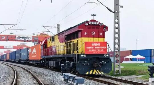 絲路海運與海鐵聯運 新能源產品專列首發，推動絲綢之路經濟合作新篇章